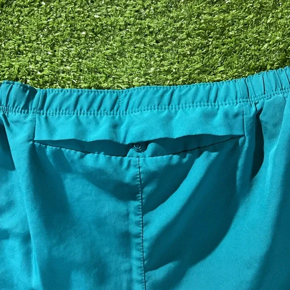 Nike Turquoise Men’s Running Shorts - Picture 9 of 10